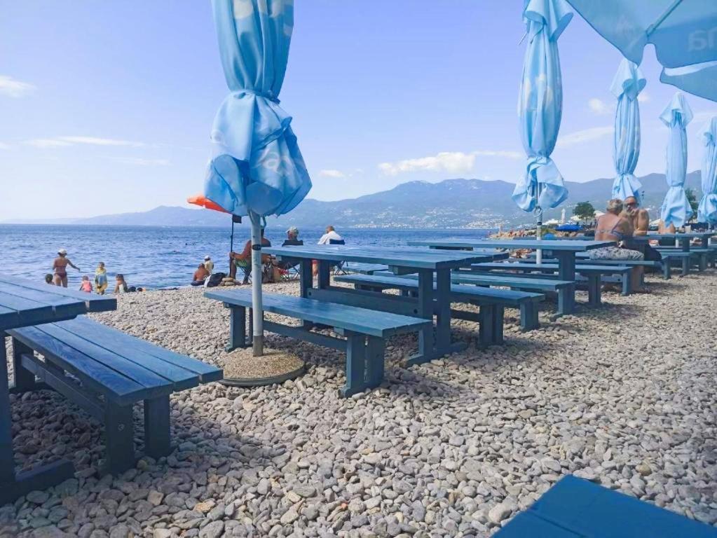 Apartment With View In غييكا المظهر الخارجي الصورة