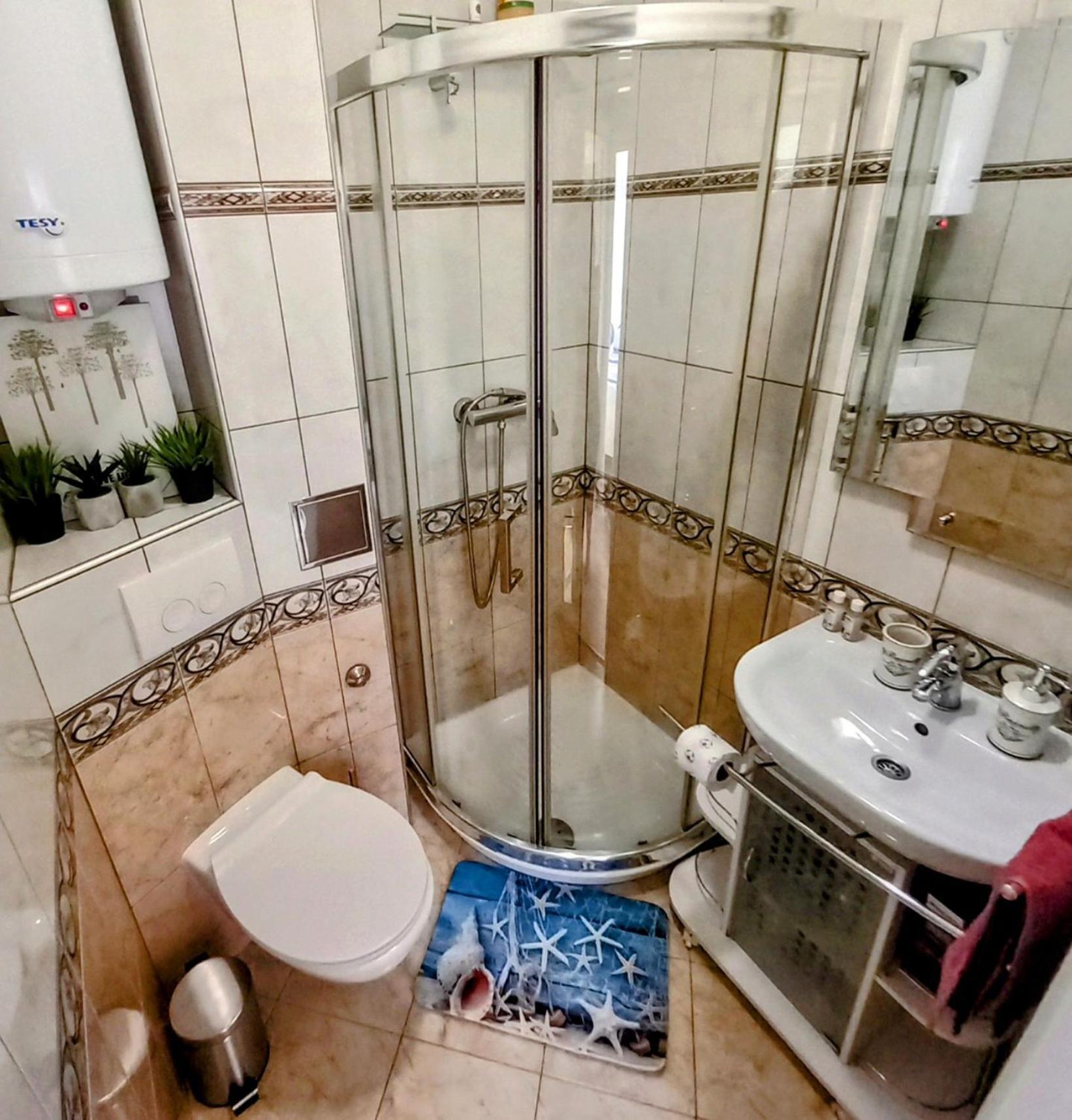 Apartment With View In غييكا المظهر الخارجي الصورة